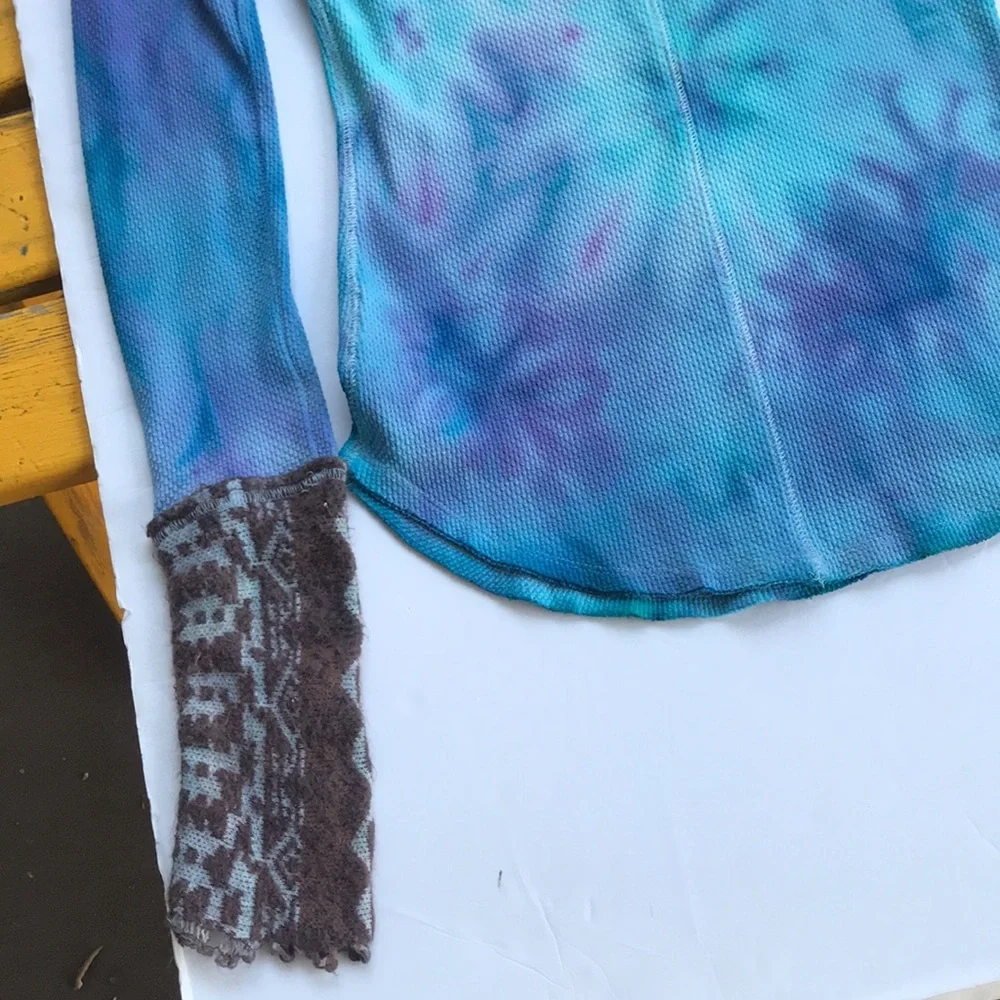 FPxDP Custom Tie Dye Rare Cuff Thermal Top Art School Sweater Colorful Medium M